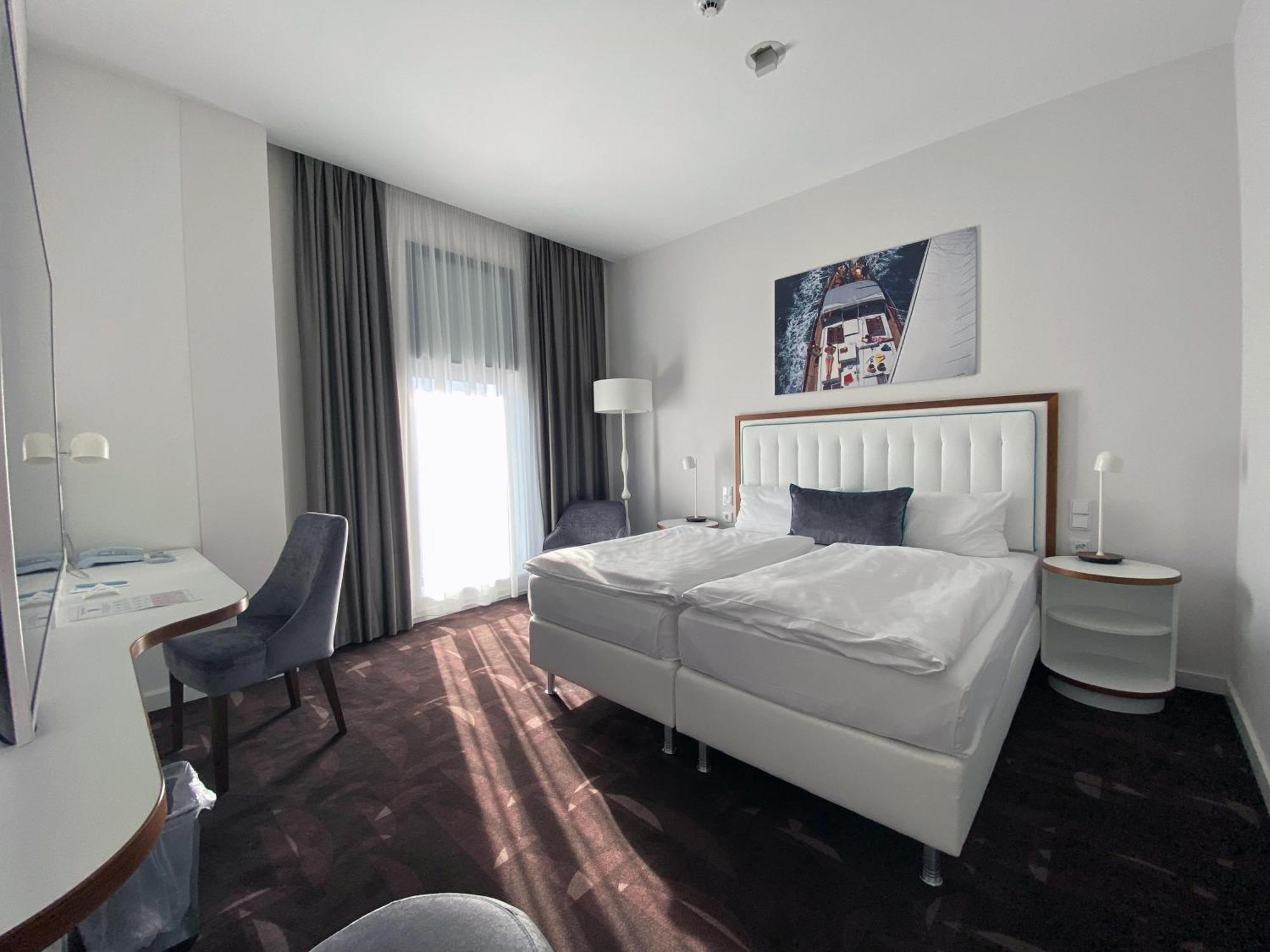 Mercure Moa