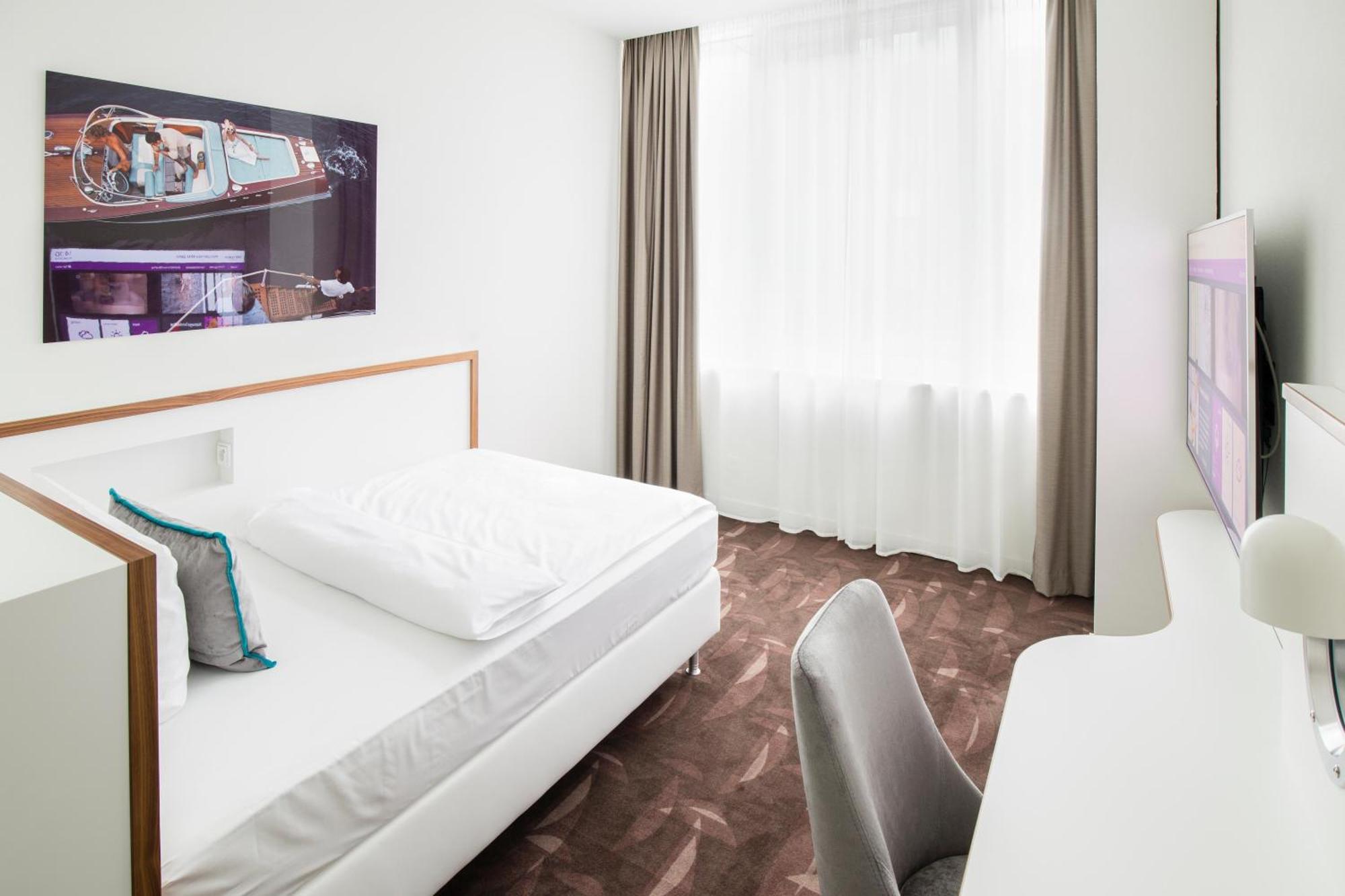 Mercure Moa 4*